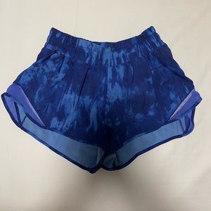 Lululemon Hotty Hot Shorts 2.5 inches